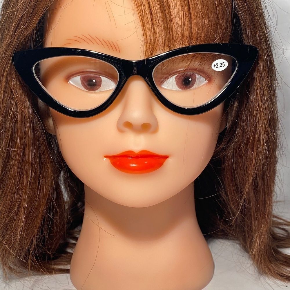 1172 Emma Cateye Reading Glasses 2.25 Black Readers NWT